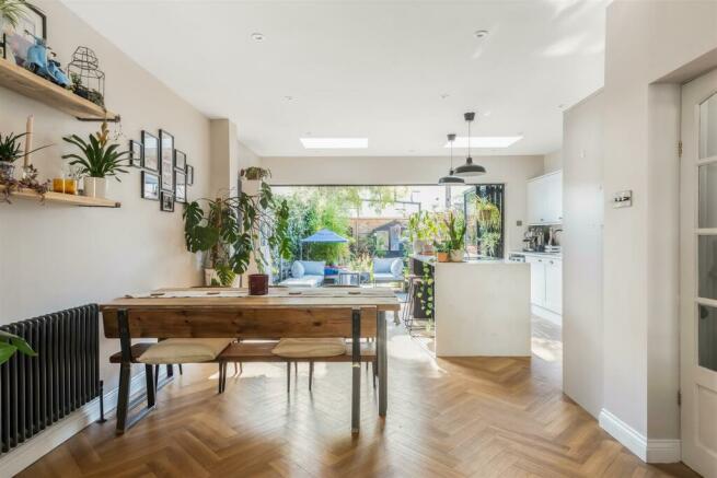 Kitchen/Dining Room