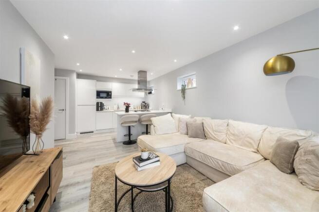 Kitchen & Reception Room