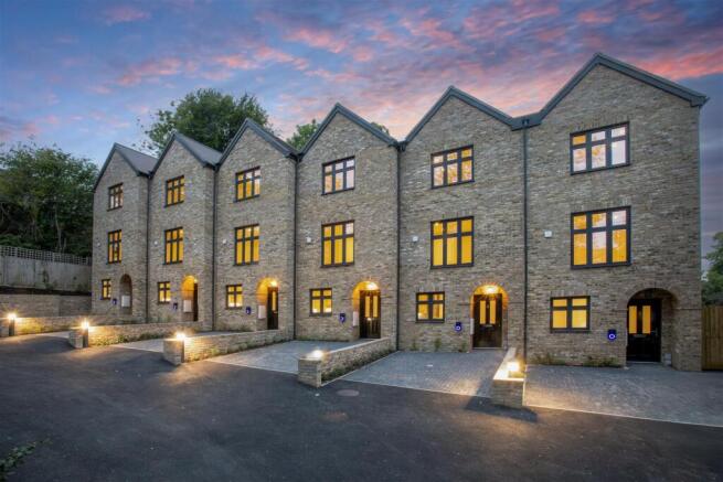 Whitgift Heights Front