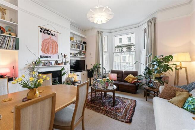 Sitting Room To Fron