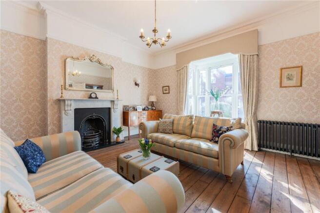 Drawing Room To Bay