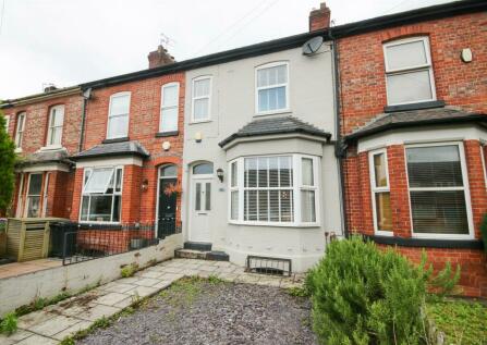 Monton - 4 bedroom terraced house for sale