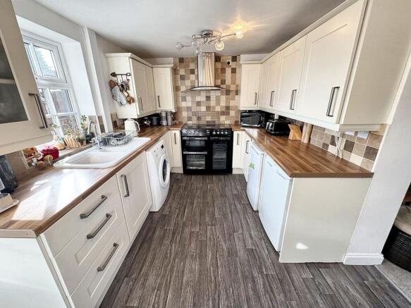 Kitchen/ Dinner