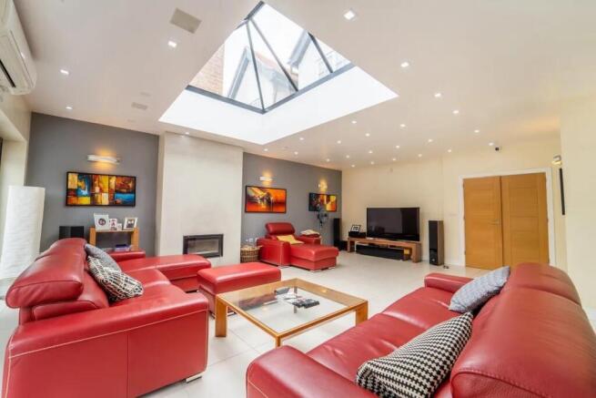 Living Room.jpg