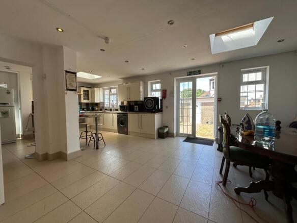 WhatsApp Image 2025-06-27 at 14.02.59 (3).jpeg