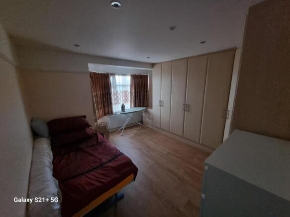 o_1ia04jrek19a51g3q1128n6avtj3 (1).jpg