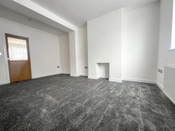 Dixon Street EweMove-13