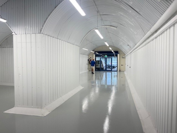 An empty arch with white lining