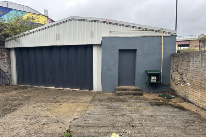 The front of an arch.