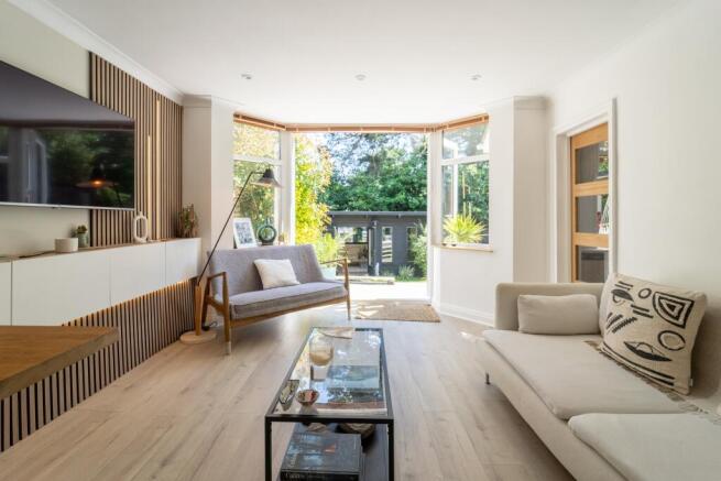 Lounge 1