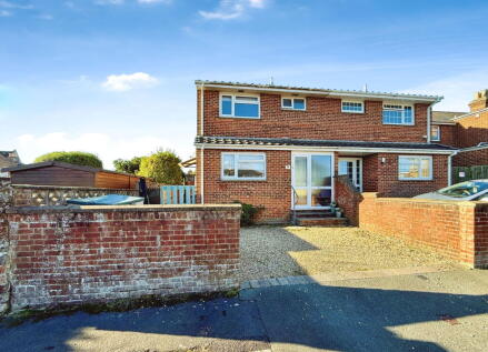 Pitt Street, Ryde, PO33 3EB