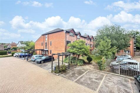 Albert Walk, Crowthorne, Berkshire, RG45