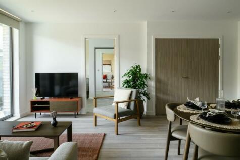 Milton Keynes - 3 bedroom apartment