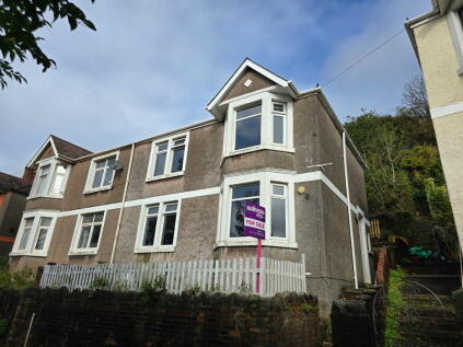 Gwar Y Caeau, Pen Y Cae, Port Talbot