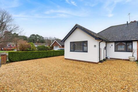 Connaught Crescent, Brookwood