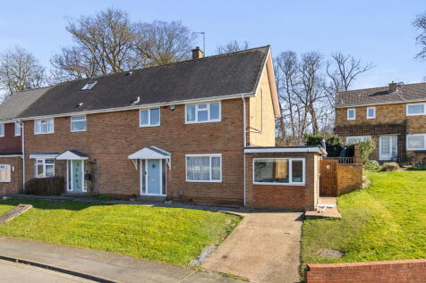 Knibb Place, Barton Seagrave