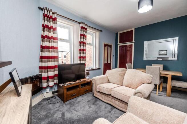 5KingJohnTerrace-Heaton-NE65XY-7.jpg