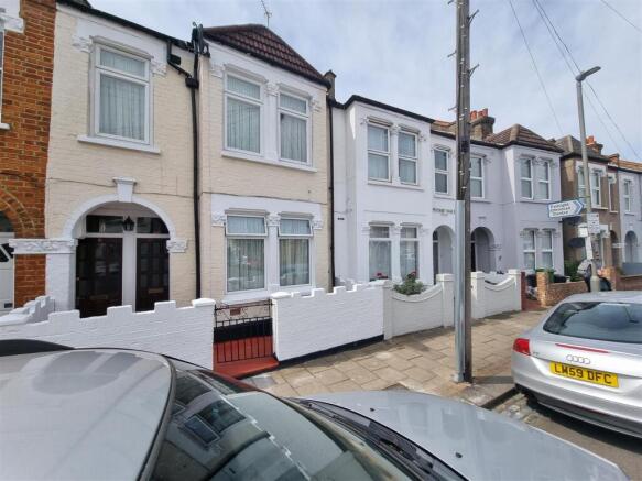 11a Pevensey Road Outisde.jpg