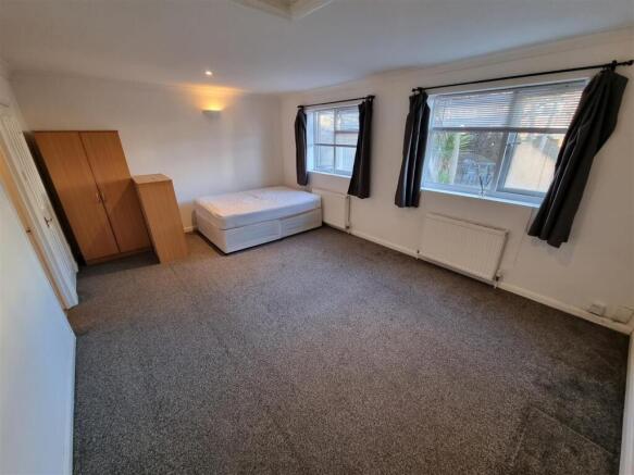 Bedroom.jpg