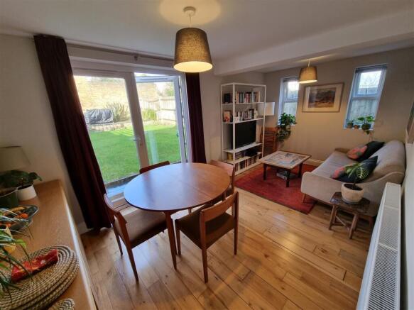 Flat A, 26 Kingsmead Diningroom.jpg