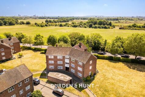 Brading Crescent, Wanstead, E11