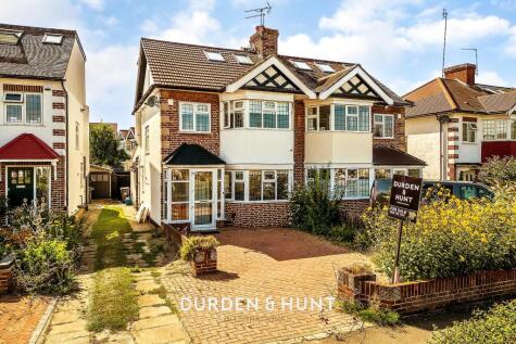 Lorne Gardens, Wanstead, E11