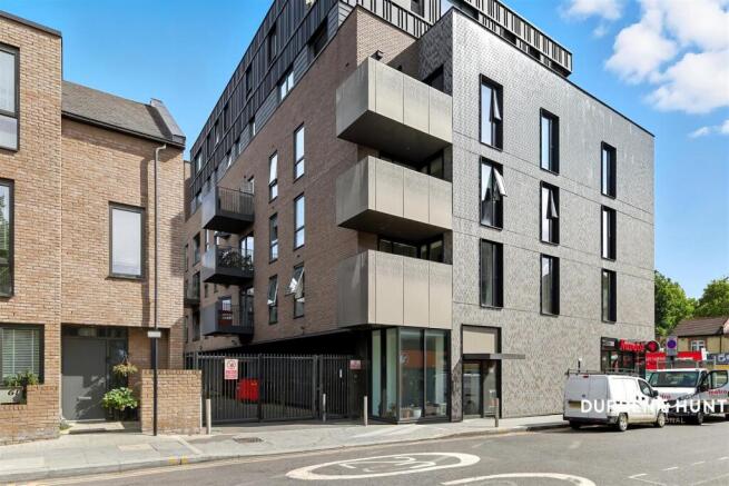 Cleveland Park Avenue