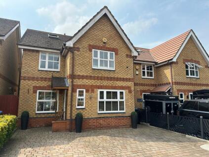 Hadland Close, Bovingdon, HP3
