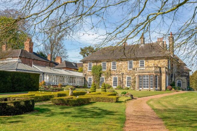 Lamb Close House