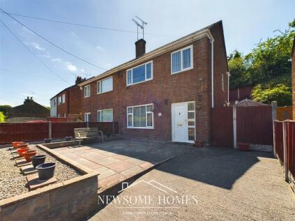 Holywell - 3 bedroom semi-detached house for sale
