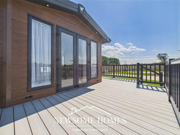 Decking/Seating Area