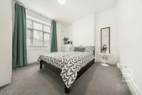 Mitcham Lane - 2 bedroom ground floor flat for sale
