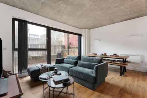 Coleman Fields, Islington, London, N1 7AD