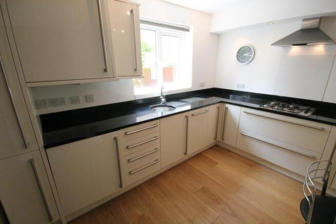 kitchen2.JPG