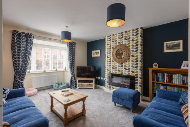 Headland Rise 16 Lounge-1