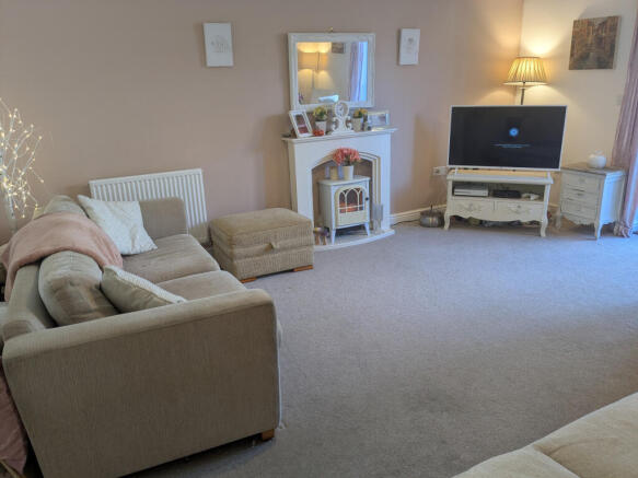 PXL_20250929_121446568.MP-3