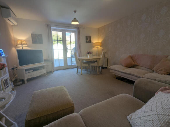 PXL_20250929_120912544.MP