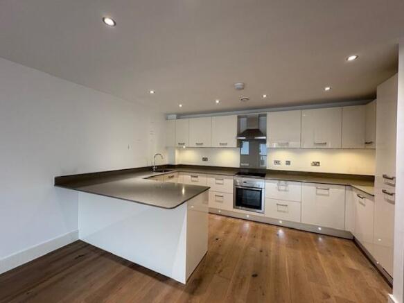 Kitchen 1.jpg