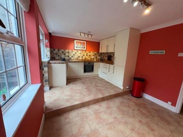 Kitchen new 1.jpg