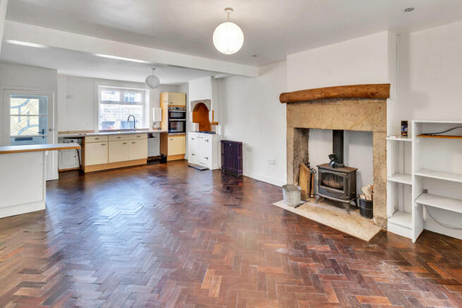 Living Room/Kitch...