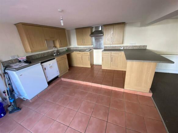 Kitchen/Dining Area