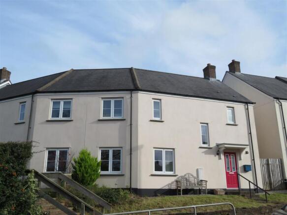 3 bedroom End Terrace for rent