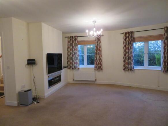 Sitting/Dining Room