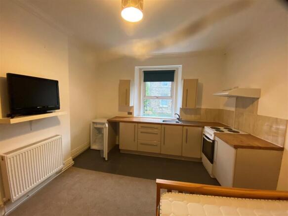 Bed sitting room