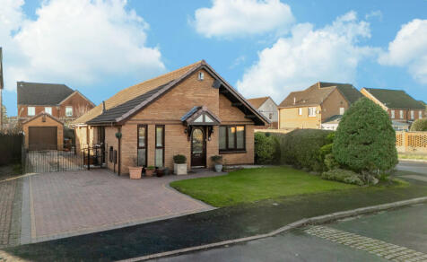 Avebury Close, Lowton