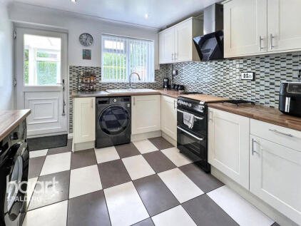 Glen Gardens, Surfleet