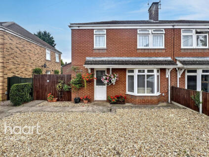 Holyrood Walk, Spalding