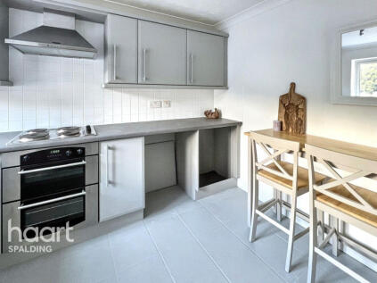 Jubilee Close, Sutton St James