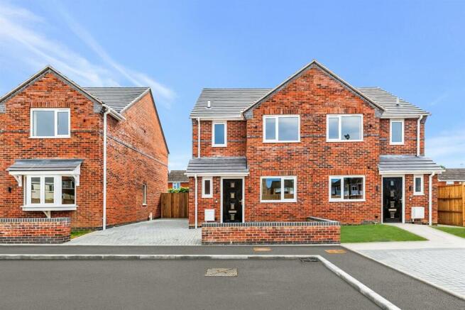 Plot 7 - Front elevation