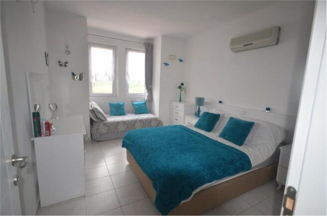 Bedroom 1 (Apart 1)